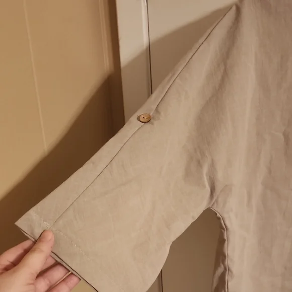 Uniqlo Tan Relaxed 3/4 Sleeve Blouse - Picture 4 of 5